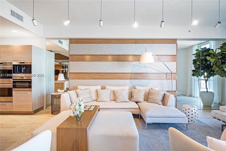 Marina Palms Yacht Club and Residences North Tower #PH6 image #10