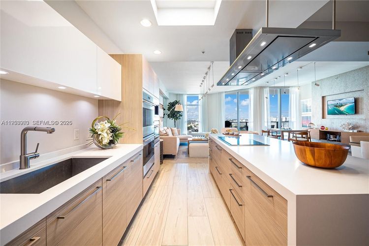 Marina Palms Yacht Club and Residences North Tower #PH6 image #18