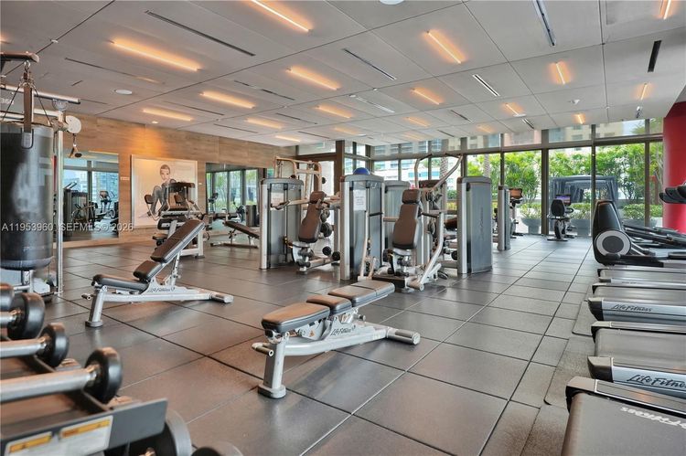 The Bond #1802 image #27