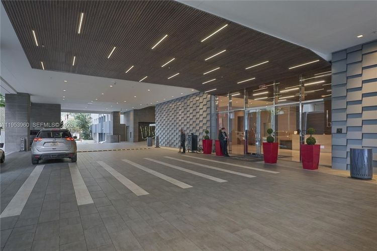 The Bond #1802 image #29