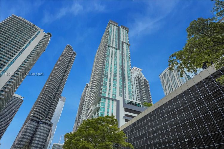 The Bond #1802 image #30