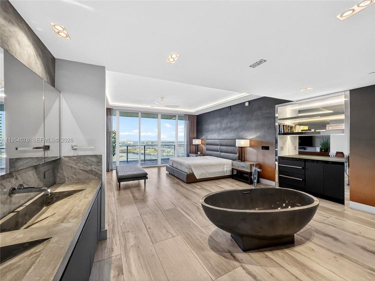 Paramount Bay #PH-4104 image #36