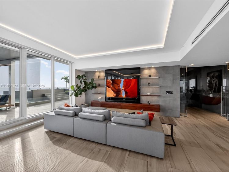 Paramount Bay #PH-4104 image #8