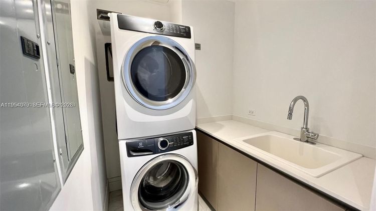 Muse #3102 image #41