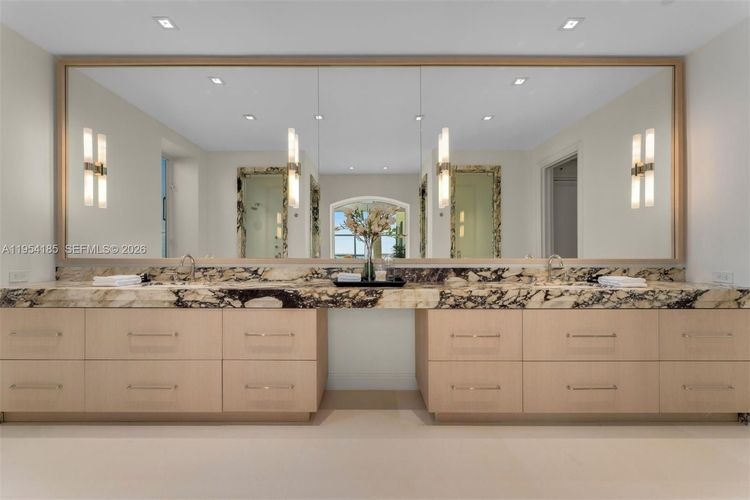 Grand Bay Residences #PH-1A image #31