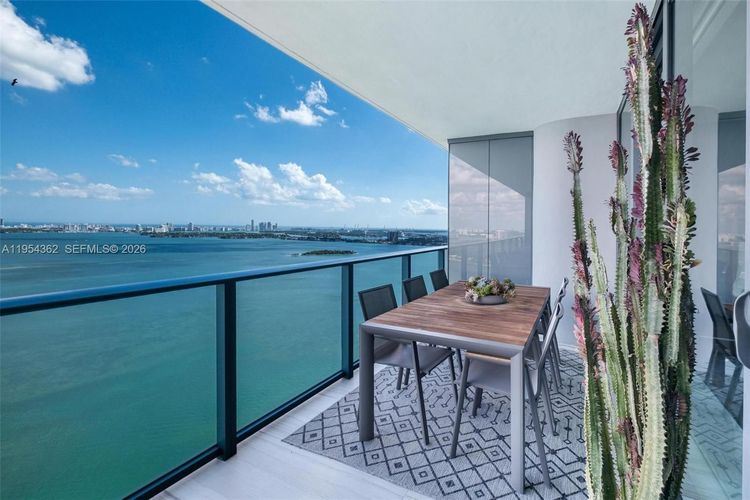 One Paraiso #3605 image #15