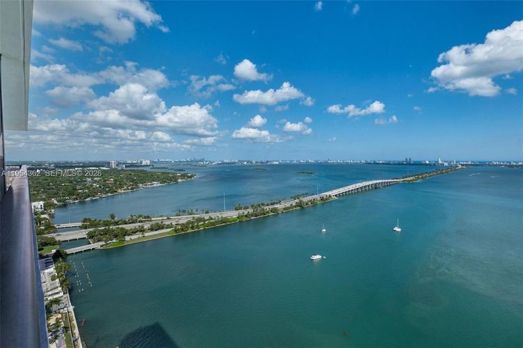 One Paraiso #3605 image #21