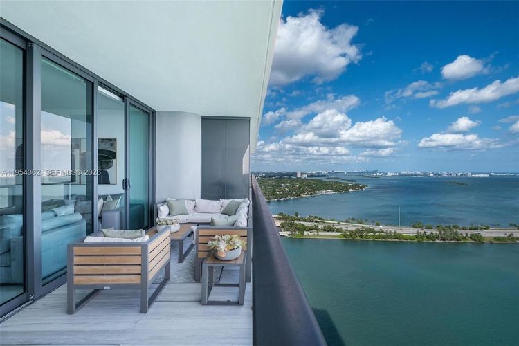 One Paraiso #3605 image #26