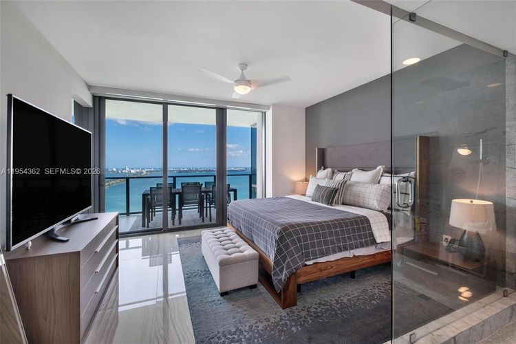 One Paraiso #3605 image #30