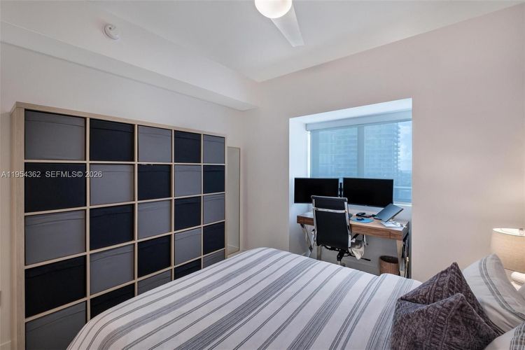 One Paraiso #3605 image #37