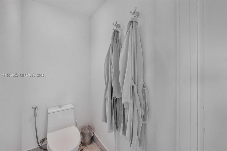 One Paraiso #3605 image #39