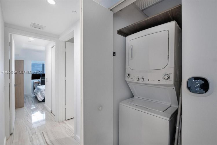 One Paraiso #3605 image #42