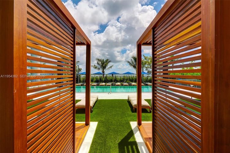 One Paraiso #3605 image #65