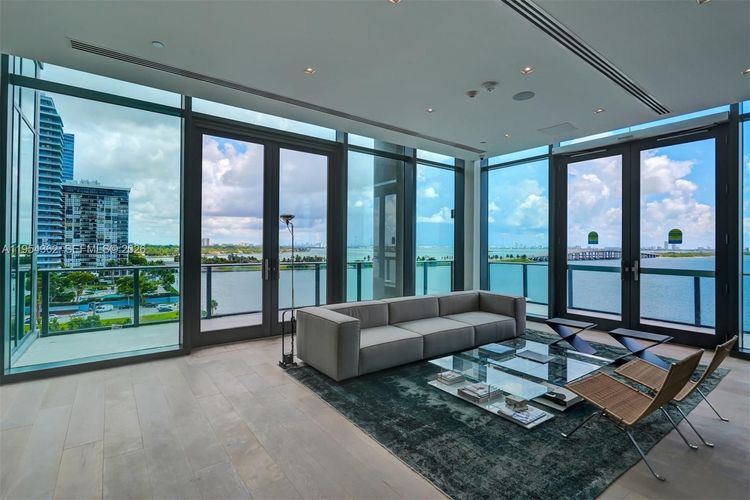 One Paraiso #3605 image #92