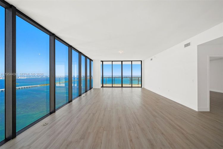 Elysee Miami #5502 image #7