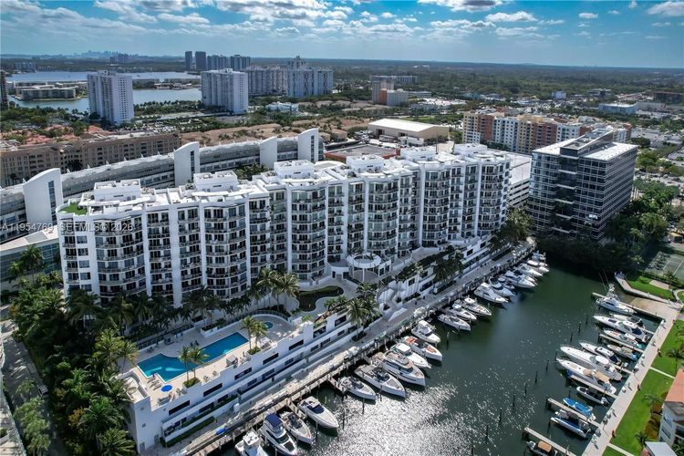 Uptown Marina Lofts #319 image #13