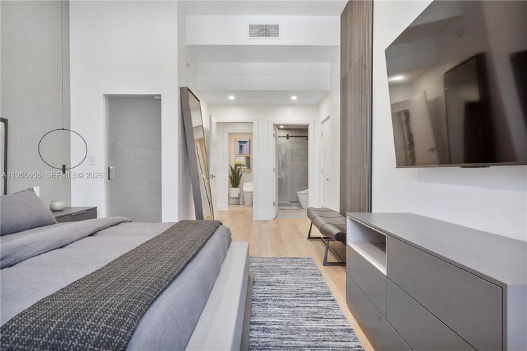 Roney Palace #1633 image #7