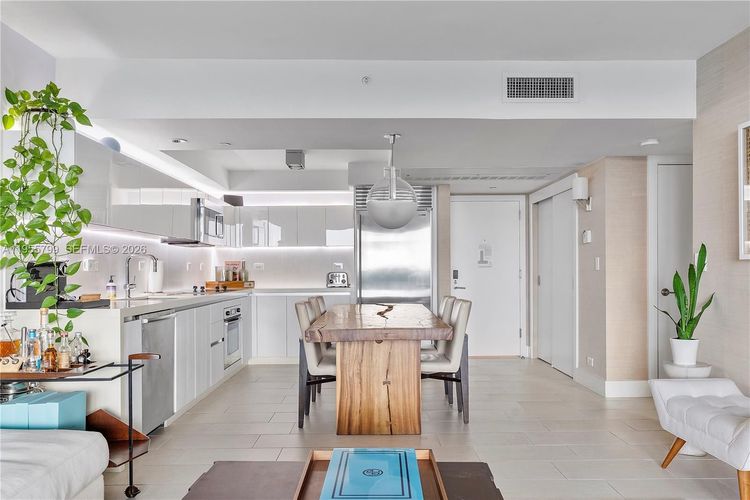 1 Hotel & Homes #1427 image #11