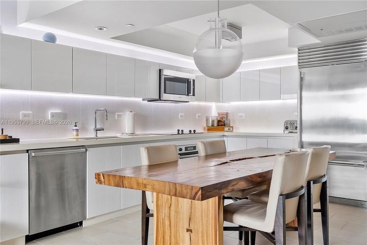 1 Hotel & Homes #1427 image #13