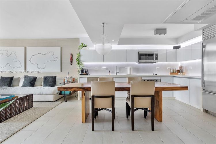 1 Hotel & Homes #1427 image #14