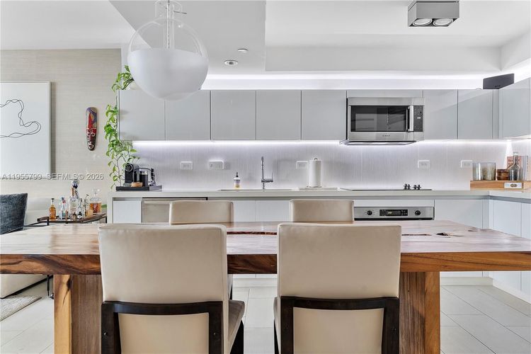 1 Hotel & Homes #1427 image #15