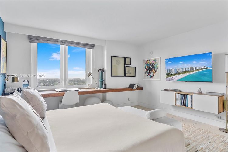 1 Hotel & Homes #1427 image #23