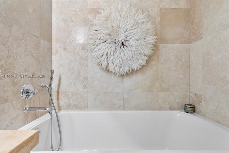 1 Hotel & Homes #1427 image #33