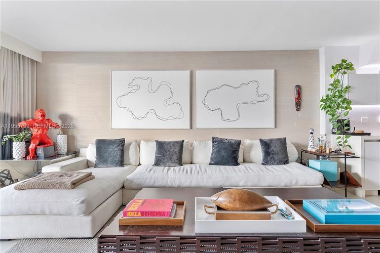 1 Hotel & Homes #1427 image #6