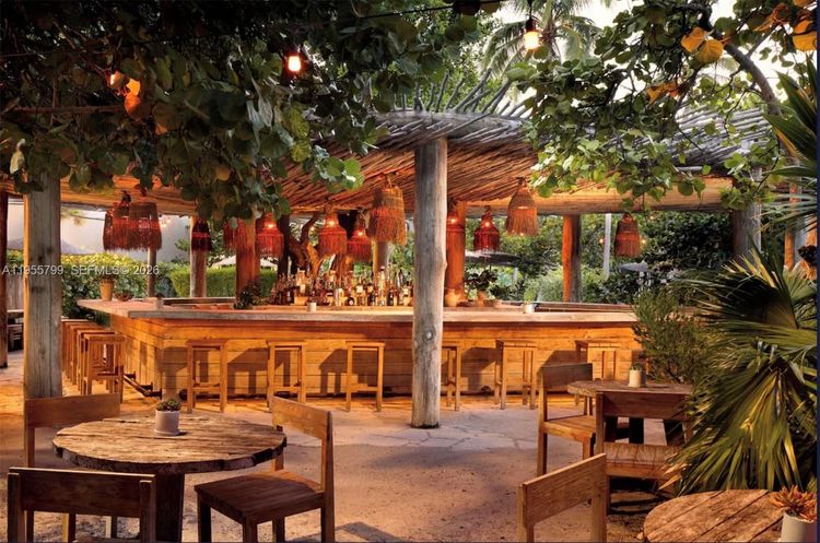 1 Hotel & Homes #1427 image #77