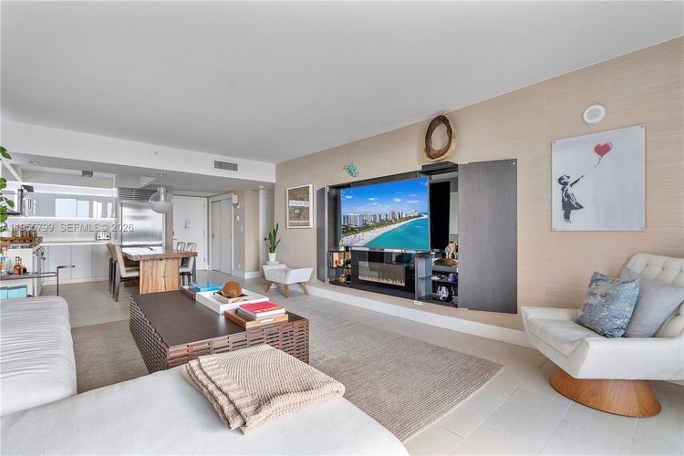 1 Hotel & Homes #1427 image #9