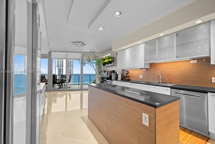 Ocean Palms Hollywood #3003 image #38