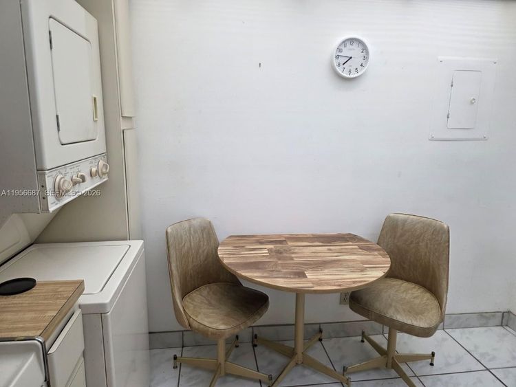 Winston Towers #1503 image #9