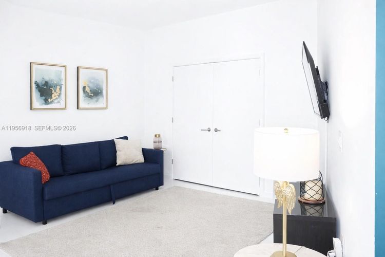 Paramount Miami Worldcenter #2401 image #10