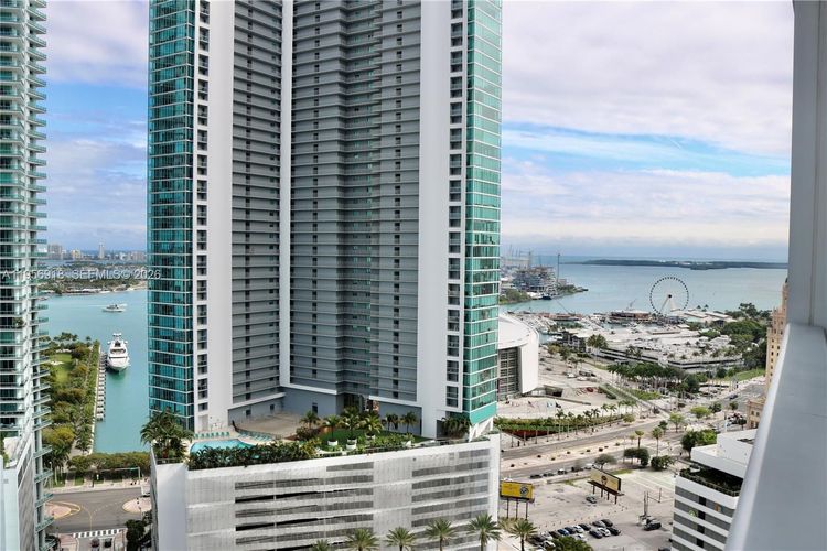 Paramount Miami Worldcenter #2401 image #12