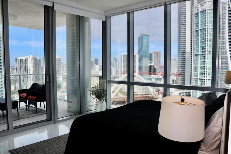 Paramount Miami Worldcenter #2401 image #13