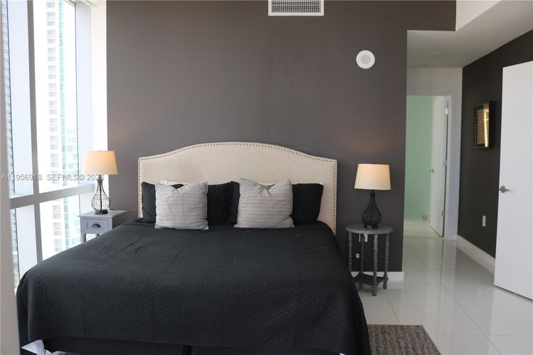 Paramount Miami Worldcenter #2401 image #14