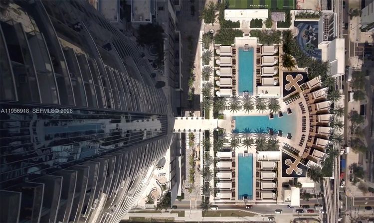 Paramount Miami Worldcenter #2401 image #21