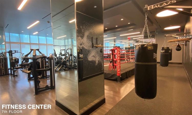 Paramount Miami Worldcenter #2401 image #29