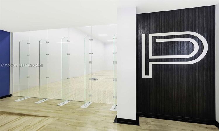 Paramount Miami Worldcenter #2401 image #36