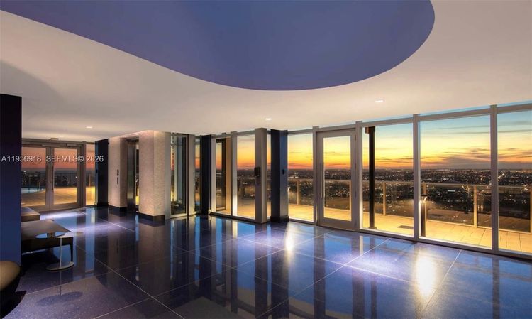 Paramount Miami Worldcenter #2401 image #39