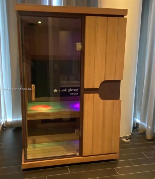 Paramount Miami Worldcenter #2401 image #47