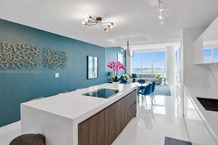 Paramount Miami Worldcenter #2401 image #6