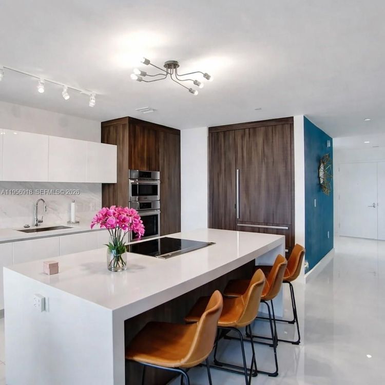 Paramount Miami Worldcenter #2401 image #7