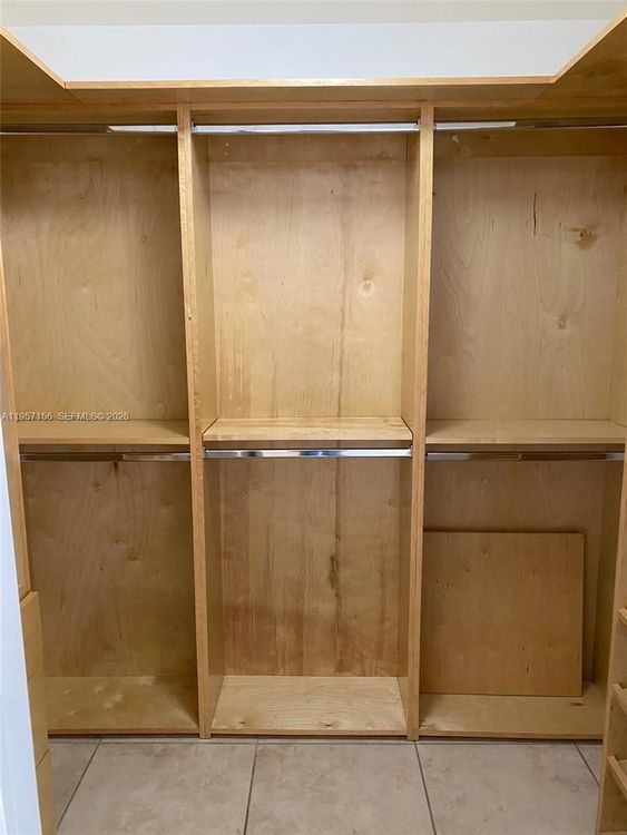 55 Merrick #552 image #34