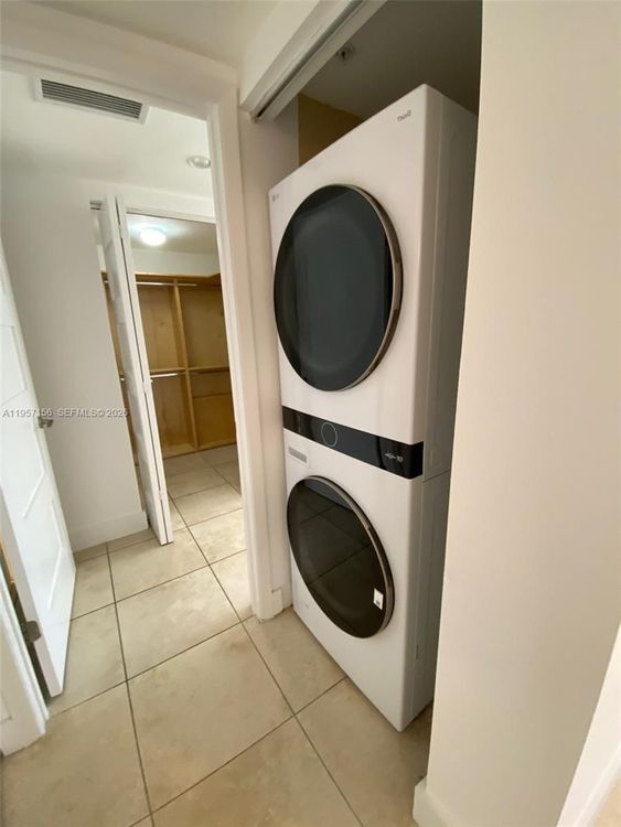 55 Merrick #552 image #35