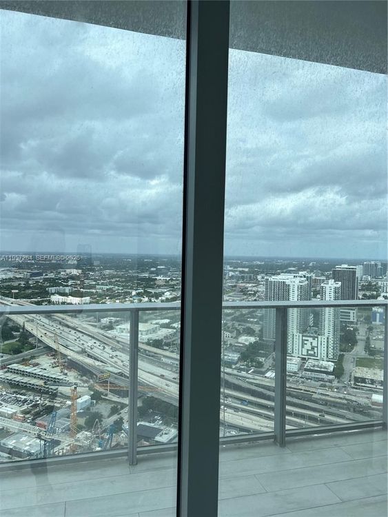 Paramount Miami Worldcenter #4302 image #16