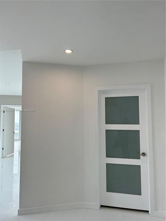 Paramount Miami Worldcenter #4302 image #8