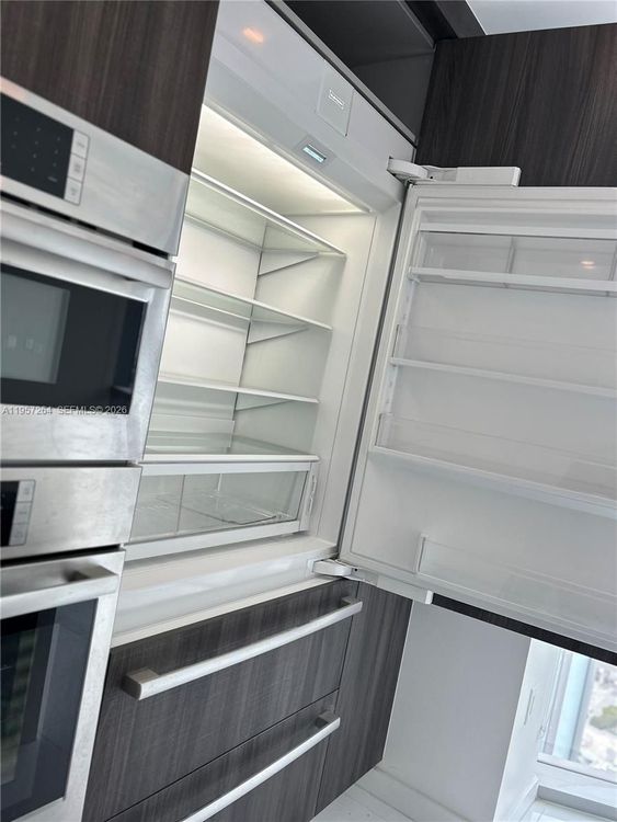 Paramount Miami Worldcenter #4302 image #9