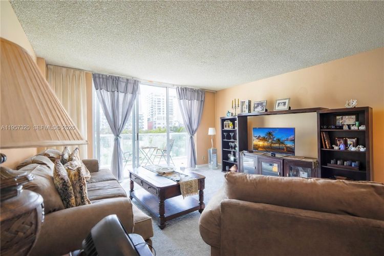 Hallmark of Hollywood #409 image #15