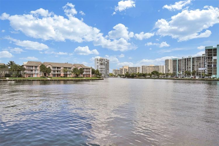 Hallmark of Hollywood #409 image #22